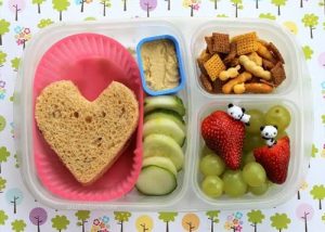 A healthy kids' lunchbox