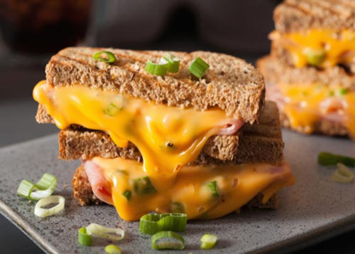 Chilli cheese whole-wheat sandwich