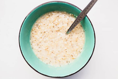 Picture of porridge in a bowl