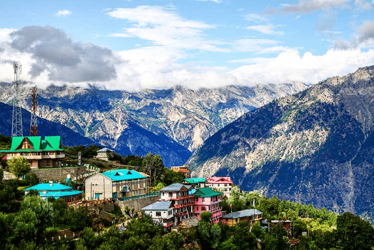 Manali - the Himalayan landscape in Northern India