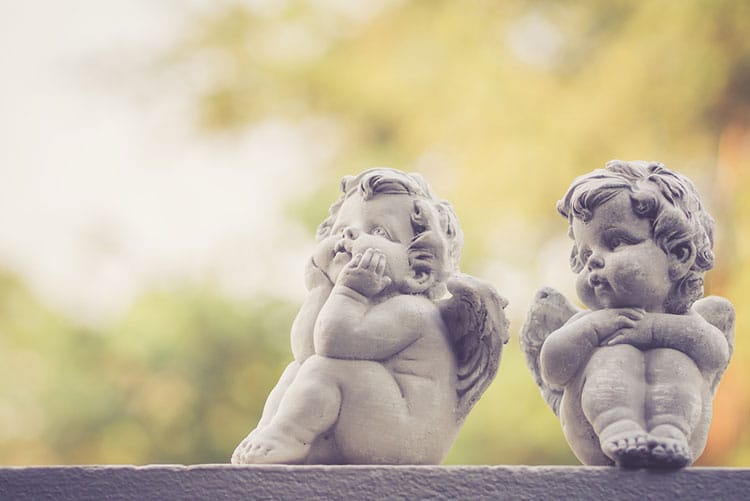 Sculpture of two baby angels