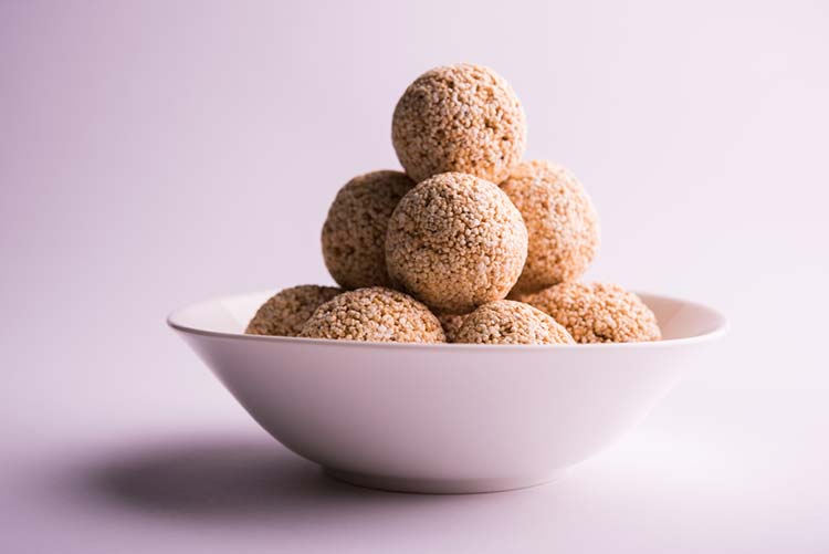 Sesame seeds laddoo placed in a bowl!