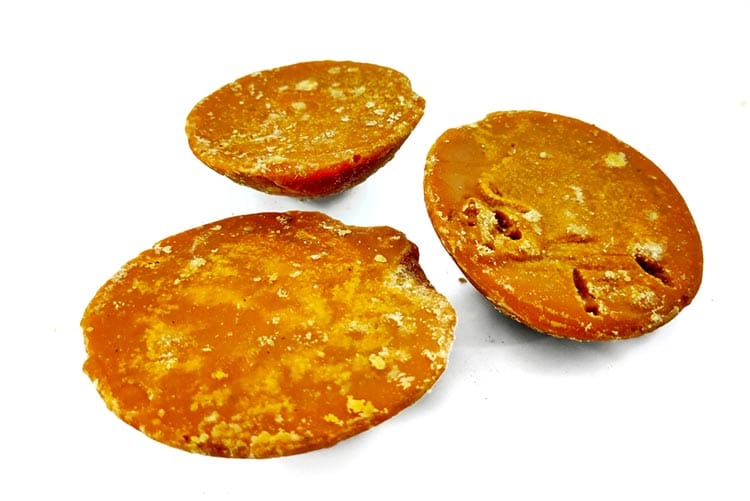 Jaggery pieces