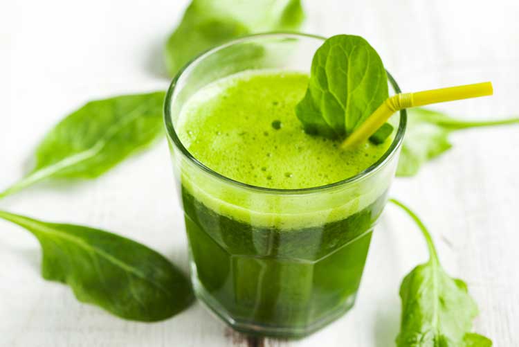 Spinach juice in a glass